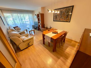 Pis a Marianao. Marianao / 3 habs / parking / piscina comunitaria