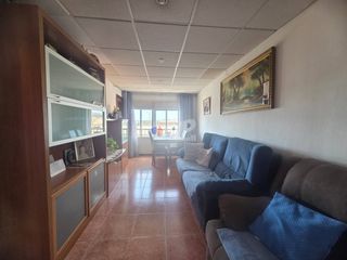 Flat in Casablanca. Vivienda en casablanca de 3 habitaciones con ascensor