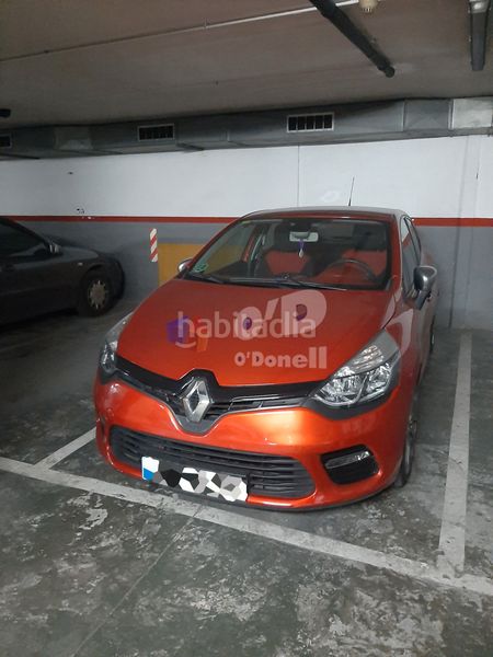 Foto cb54b6c8-4d71-4dbd-8248-c49e1e410b7e. Aparcament cotxe a Centre Sant Boi de Llobregat