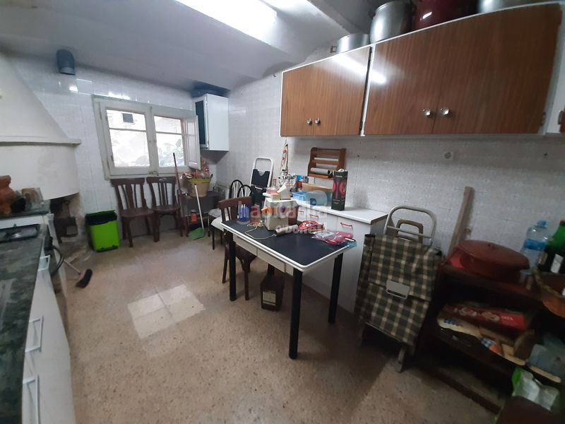 Foto 01340593-cc56-43f1-85ae-f1d97ffd5b9f. Casa amb calefacció a Vinyets-Molí Vell Sant Boi de Llobregat