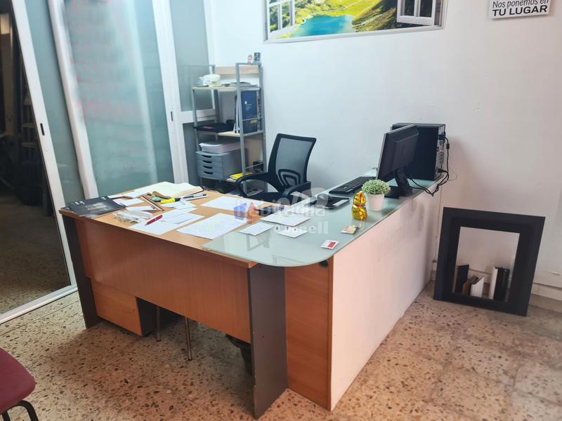 Foto 2a26f173-df55-4504-8216-36206228f1d9. Local comercial a Centre Sant Boi de Llobregat