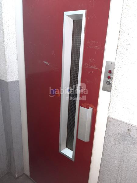 Foto 161f0675-b612-4f72-b52c-dc2afb79fd84. Parking coche en Centre Sant Boi de Llobregat