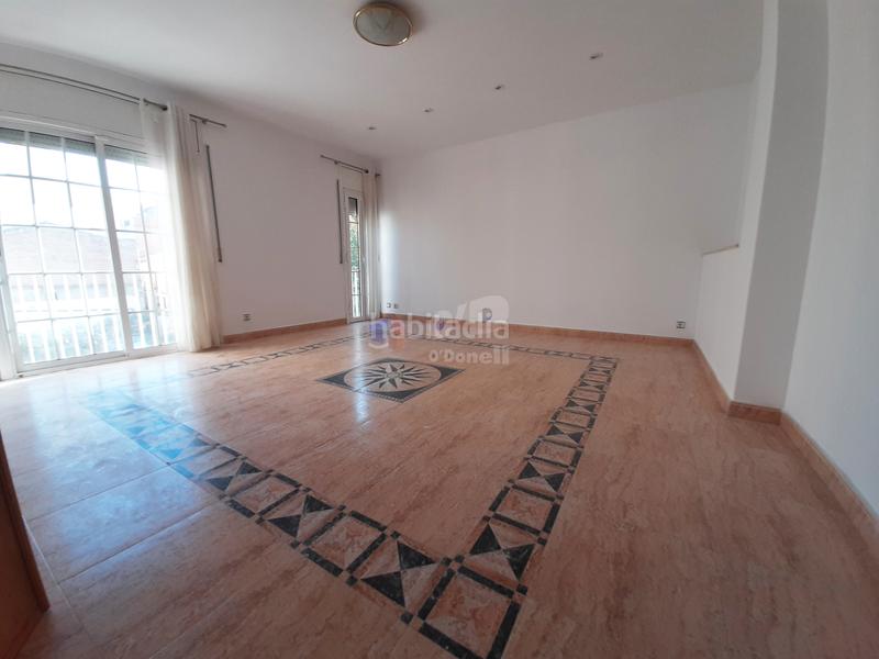 Foto 17a0fc78-a0b1-4ef1-94d4-82482607d2a0. Casa con riscaldamento in Centre Sant Boi de Llobregat