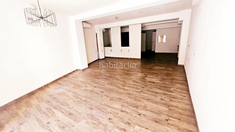 Foto 48875991-29c4-40e0-8998-a489f5b6fb81. Locale commerciale in Centre Sant Boi de Llobregat