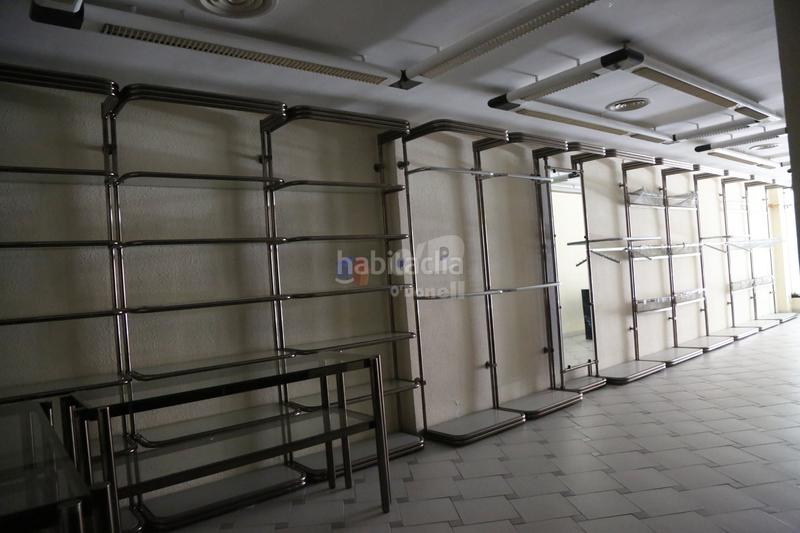 Foto ef58e053-d150-4021-80c6-47fb9f3cd558. Locale commerciale in Marianao Sant Boi de Llobregat