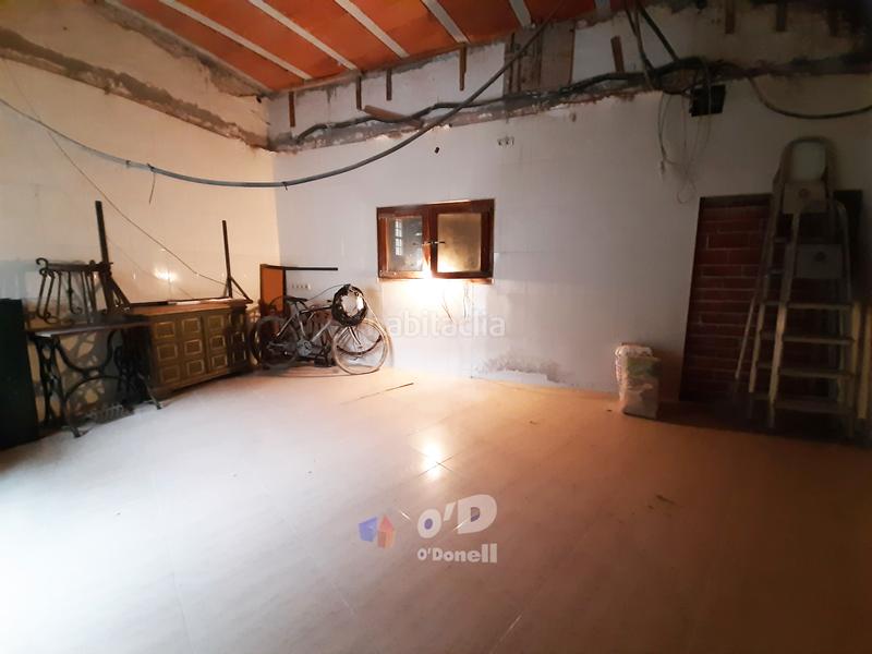 Foto 0afe238c-dc2d-4b14-a95c-45cefca0f7d3. Alquiler local comercial local en casco antiguo junto a ramblas en Sant Boi de Llobregat