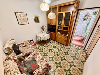 Appartement  Carrer del doctor ferran. Piso en pleno centro de la gavarra