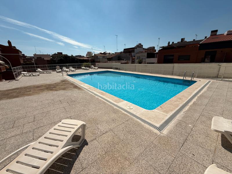 Foto 530be5b5-c317-46e4-9ca3-2105c33f2868. Maison jumelée avec cheminée chauffage parking piscine dans Sant Boi de Llobregat