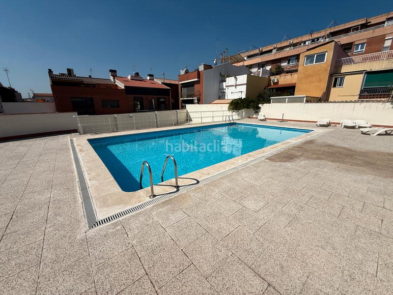 Foto 8891b847-16e3-4123-9c18-c2e7083a6f7a. Maison jumelée avec cheminée chauffage parking piscine dans Sant Boi de Llobregat