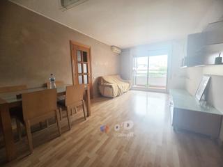 Appartamento in Ciutat Cooperativa-Molí Nou. Piso luminoso en zona molí nou