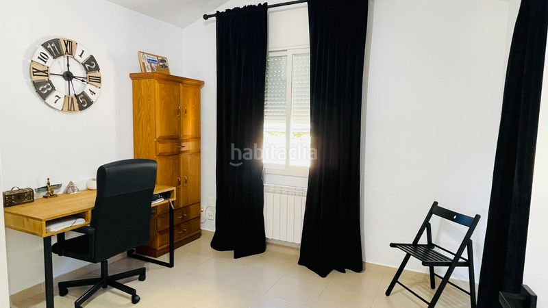 Foto 527aa304-abba-4907-ac04-f6a02a37908e. Xalet amb xemeneia calefacció aparcament a Vallirana