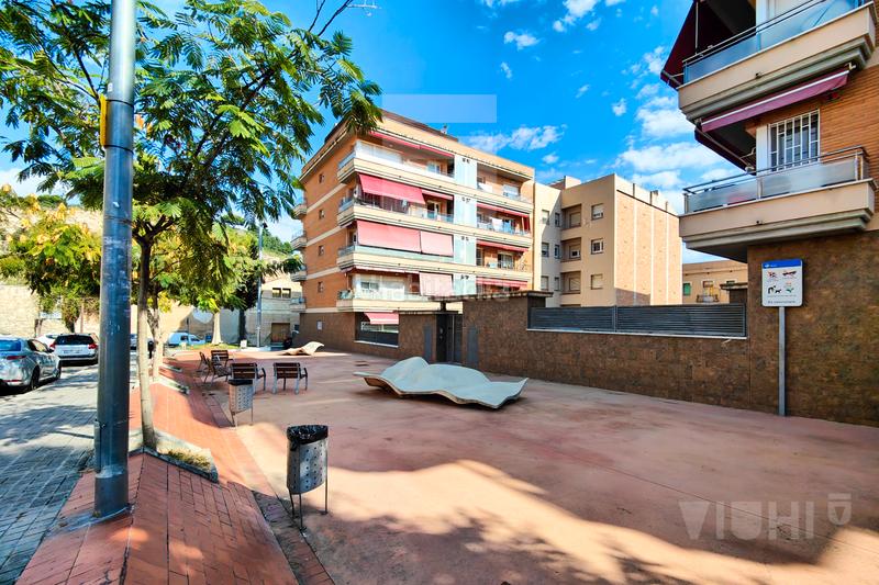 Foto 17a309f2-2677-49b7-83eb-ab8508061215. Pis amb calefacció aparcament a Montgat