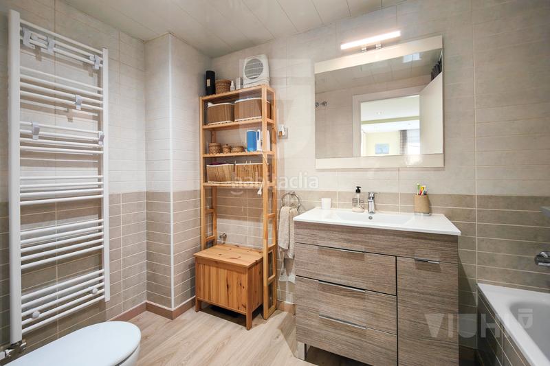 Foto 37e4a607-8eff-40e7-be75-261c0b33fe18. Pis amb calefacció aparcament a Montgat