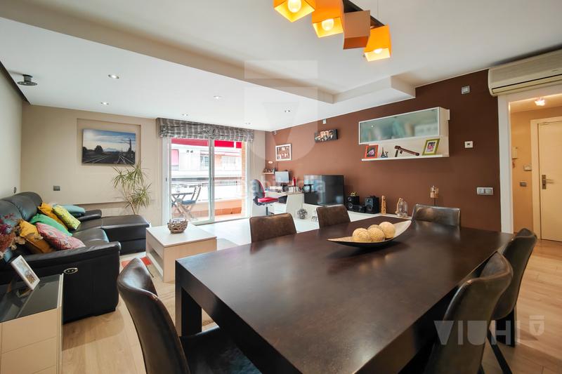 Foto 9c8f0c5a-f5a9-44d2-b9fe-4cd383158f68. Pis amb calefacció aparcament a Montgat