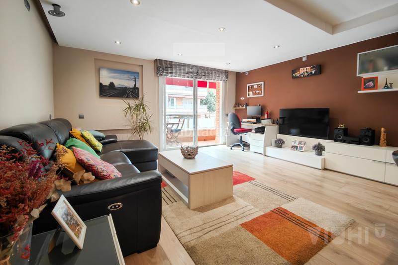 Foto b8421196-a880-4865-888b-4380348802ba. Pis amb calefacció aparcament a Montgat