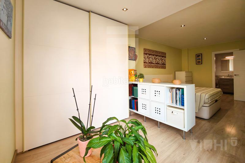 Foto fe22efbd-04a5-4695-8a95-d49c070713c0. Pis amb calefacció aparcament a Montgat