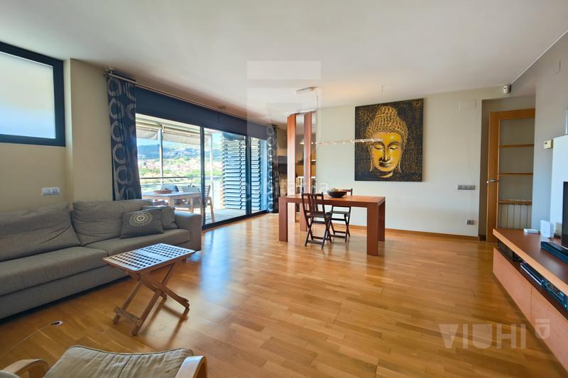 Foto 54ae508a-3b2f-4782-9c39-c8b7eba9d156. Appartamento con riscaldamento parcheggio piscina in Tiana