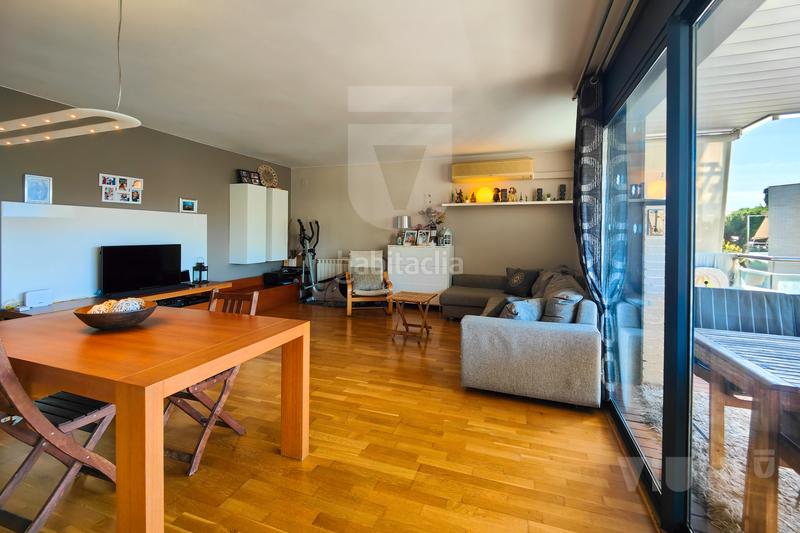 Foto ef620bd4-75f2-448f-ac6c-27f0c05cc52b. Appartamento con riscaldamento parcheggio piscina in Tiana