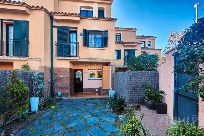 Foto 20870948-c663-4475-bf46-4d59ef09fbdd. Semi detached house with fireplace heating parking in Tiana