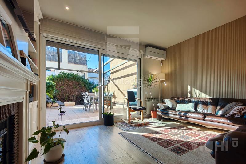 Foto 37324180-b40d-4e67-94b0-28f8370b6263. Semi detached house with fireplace heating parking in Tiana