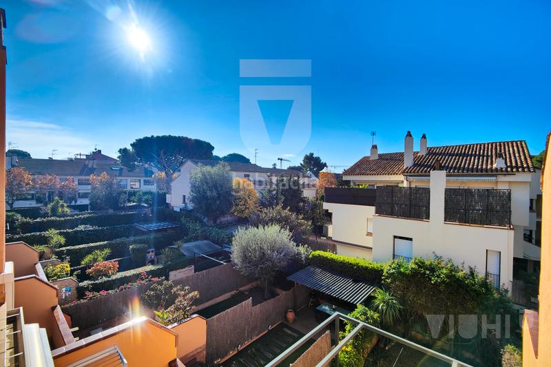 Foto 93e4d7a1-1e8d-4682-831e-b21c89ea9245. Semi detached house with fireplace heating parking in Tiana