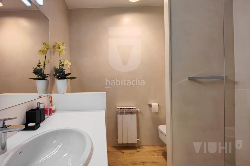 Foto 9658bc14-d3dd-4630-9d4f-efccd4ed3e3c. Semi detached house with fireplace heating parking in Tiana