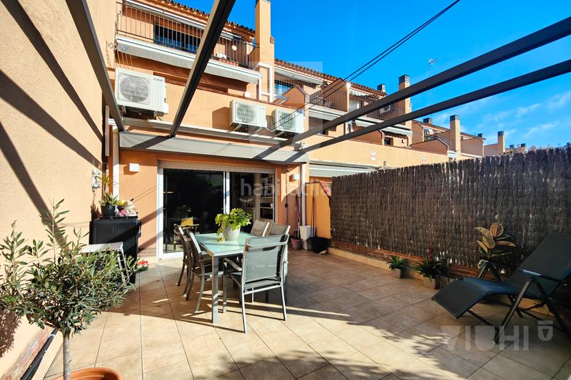 Foto 9c409b6b-f016-4966-bda2-a360fe858954. Semi detached house with fireplace heating parking in Tiana