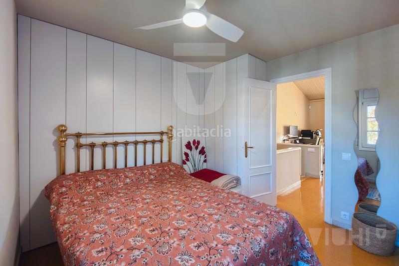 Foto cd21d682-5f5b-4444-b13d-823a9a18a5b0. Semi detached house with fireplace heating parking in Tiana