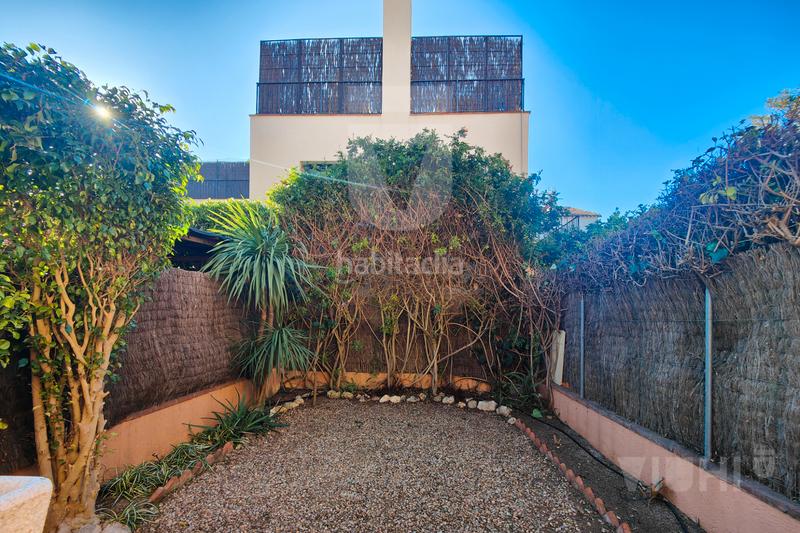 Foto d678cf63-270b-479f-8f61-a8df9f155b7f. Semi detached house with fireplace heating parking in Tiana