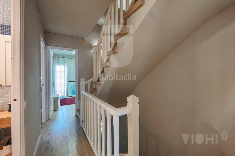 Foto eda2e889-2263-46a1-9bed-401337ab89c9. Semi detached house with fireplace heating parking in Tiana