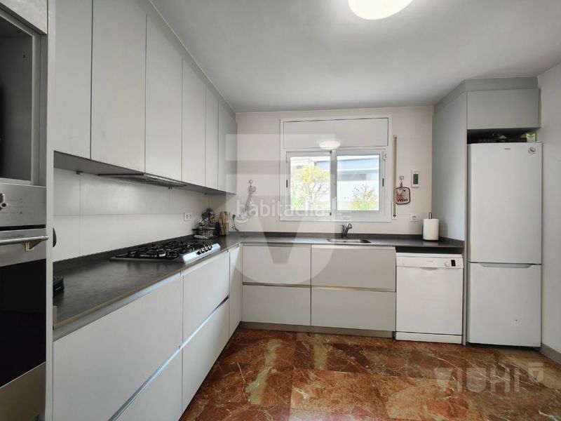 Foto 661600df-7613-4447-a66f-2204b38b3277. Casa amb xemeneia calefacció aparcament a Califòrnia-Santa Madrona Masnou (El)