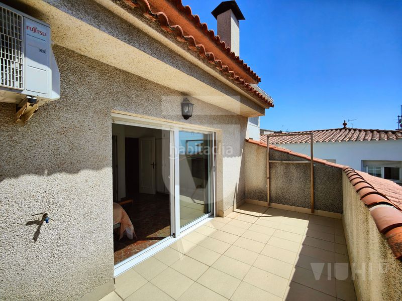 Foto 9d475abc-6fd0-43cb-b8ab-df8d1f2f5ce0. Casa amb xemeneia calefacció aparcament a Califòrnia-Santa Madrona Masnou (El)