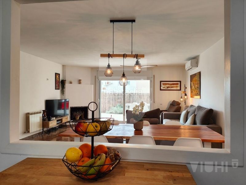Foto e4fb0005-8dfb-409f-92f6-ee4ab179c307. Casa amb xemeneia calefacció aparcament a Califòrnia-Santa Madrona Masnou (El)