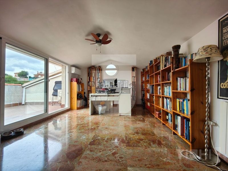 Foto f5f81116-2052-468a-b4b9-56c530a4437c. Casa amb xemeneia calefacció aparcament a Califòrnia-Santa Madrona Masnou (El)