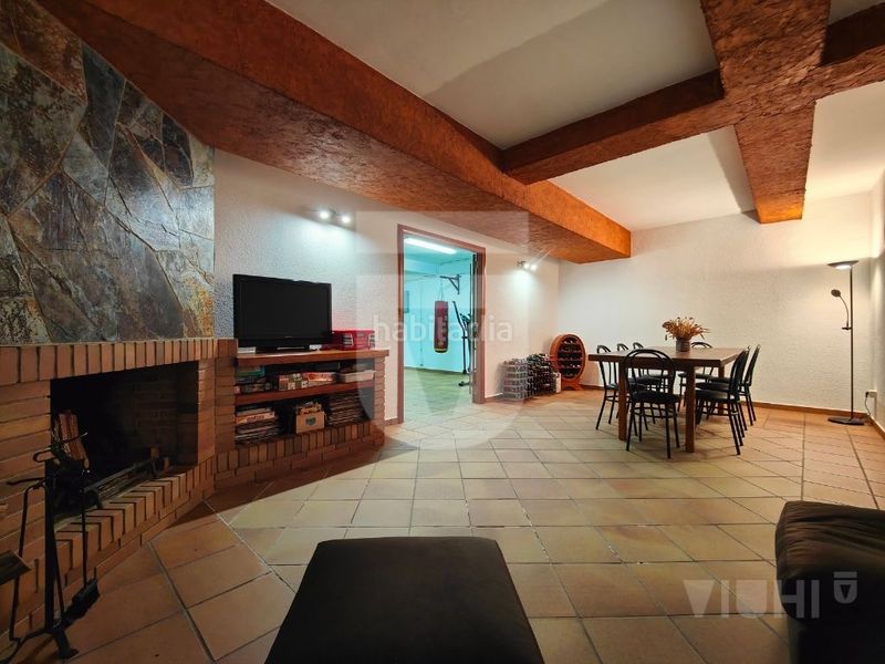 Foto 55b5d879-9bb3-4156-a662-51743abf5672. Casa amb xemeneia calefacció aparcament a Premià de Dalt