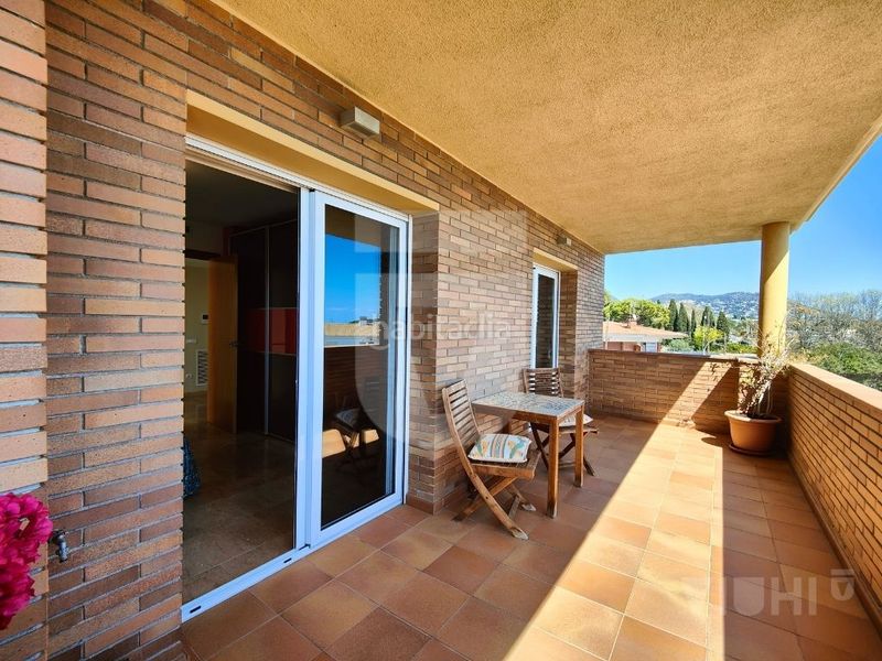 Foto 80520174-2a9e-4b36-96ac-2306514a9dad. Casa amb xemeneia calefacció aparcament a Premià de Dalt
