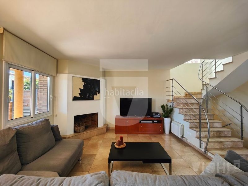 Foto a695150a-3f65-4116-846e-47df4f705f05. Casa amb xemeneia calefacció aparcament a Premià de Dalt