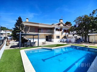 House  Carrer santiago rusiñol 1. Casa o chalet independiente en venta en santiago rusiñol