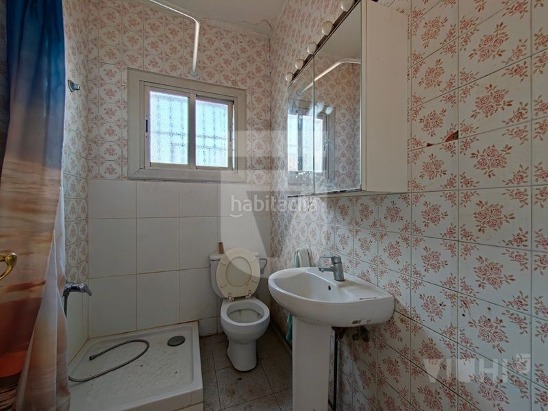 Foto 0fd49f67-e7b6-460a-894c-37c1d885ca5a. Edifici a Montgat