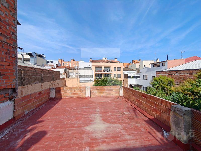 Foto 97b07070-e656-43a2-8c0f-37b8775b3145. Edifici a Montgat