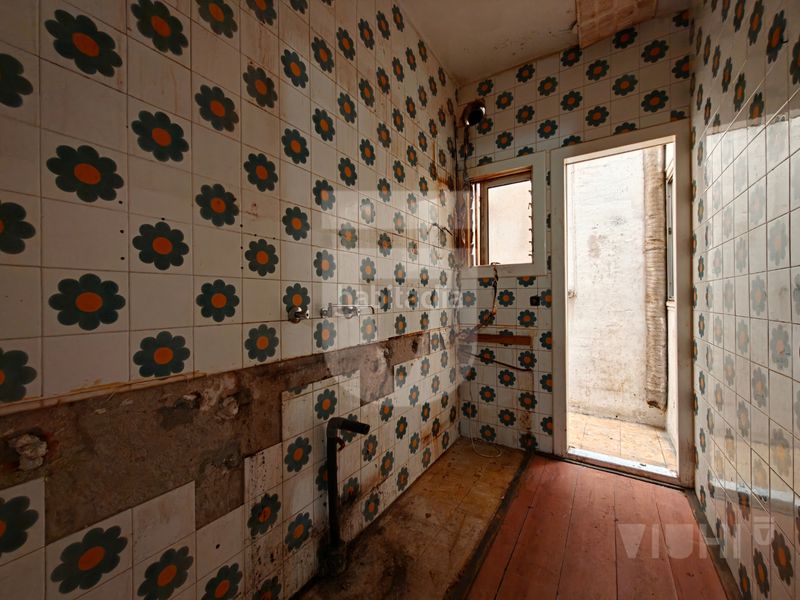 Foto 9f068243-2ac6-48f3-ab84-97ed3e91bd79. Edifici a Montgat