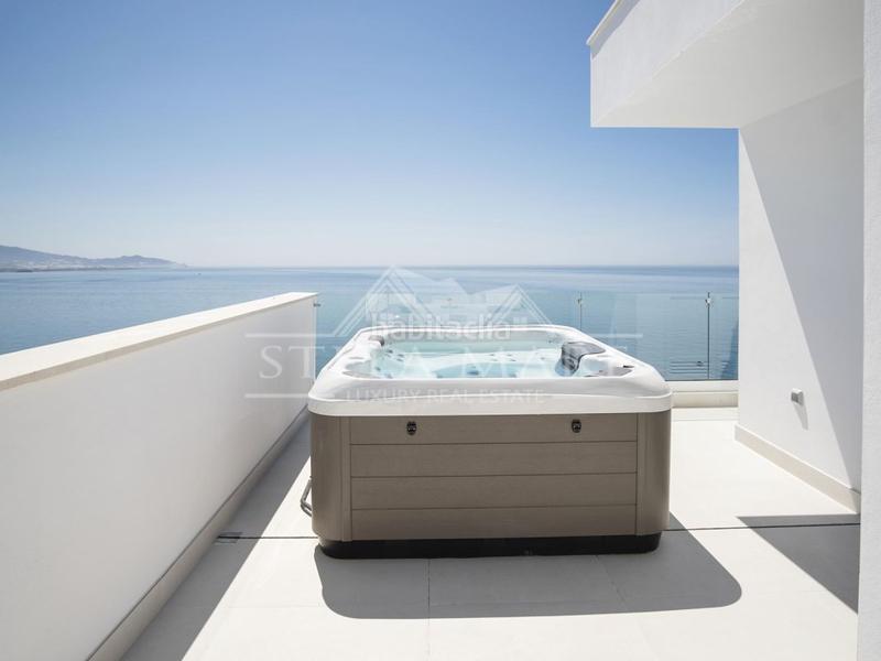 Foto b1e1ef7d-af8b-4dd4-89ef-6871ade7c19a. Casa amb aparcament piscina a Velilla - Velilla Taramay Almuñécar