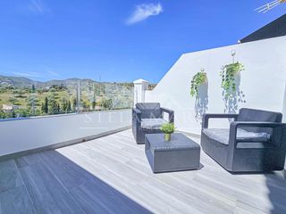 Casa adosada en Avda Pescia - Ctra de Frigiliana. Chalet adosado con vistas al mar y montaña en nerja, málaga, cos