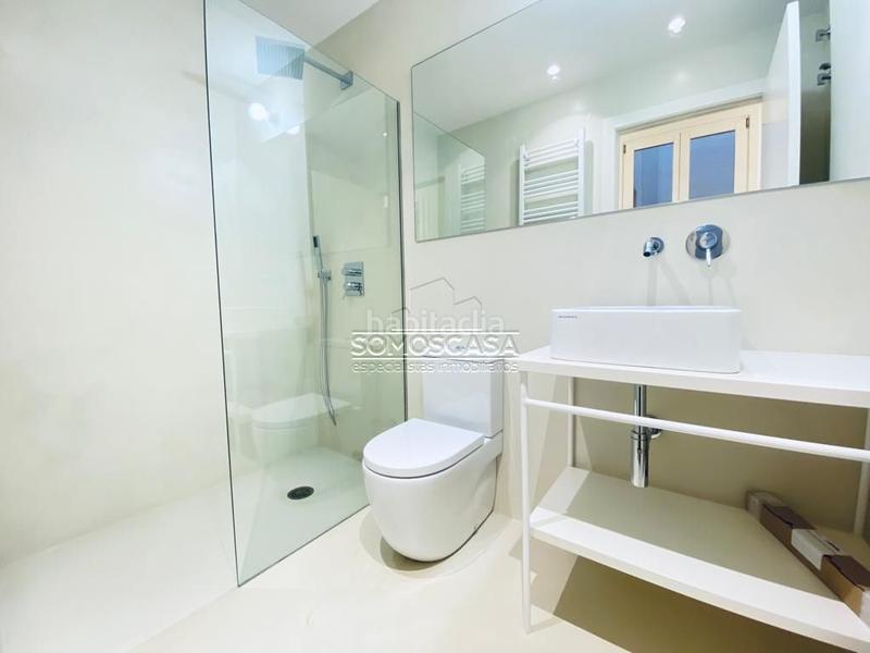 Foto fb0c1839-9185-4c44-87e3-a2cfaf375a61. Alquiler piso exclusividad - finca nueva - terraza - piscina - wifi - alto standing- piso de 2 habitaciones en Barcelona