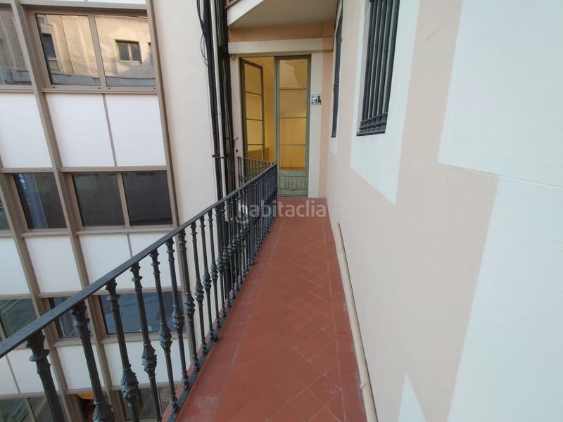 Foto 585c65d5-e9cb-4f1b-a780-871f61b88fd7. Miete büro mit heizung in Barri de les Corts Barcelona