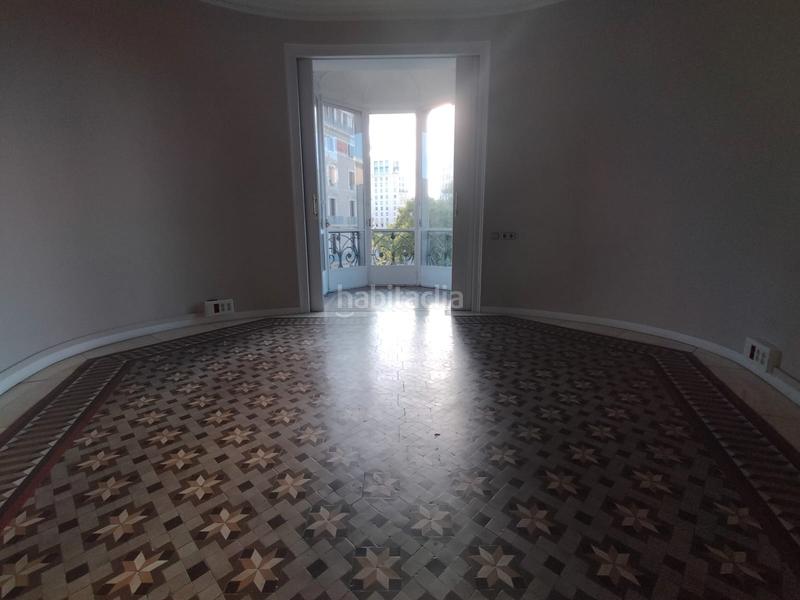 Foto 16443931-c2d6-46e3-84c9-65f2710c7fd0. Rent office space with heating in Barri de les Corts Barcelona