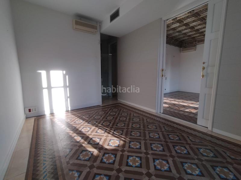 Foto 7013486d-ece4-4a74-b793-92be3592937a. Rent office space with heating in Barri de les Corts Barcelona