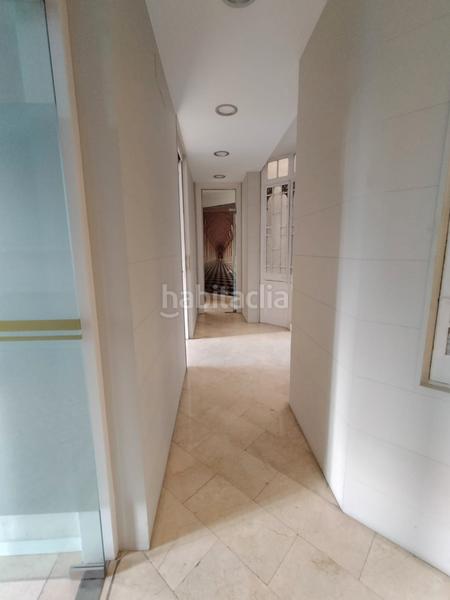 Foto b5cea802-f49c-43c7-930a-487e52038752. Rent office space with heating in Barri de les Corts Barcelona