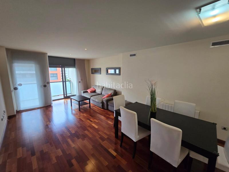 Foto 2b71c789-d8f4-4c36-a371-c1c3184c19e2. Rent flat with heating parking pool in Fontsanta-Fatjó Cornellà de Llobregat