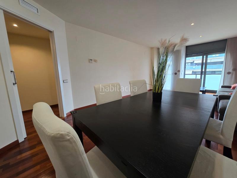 Foto b26b0374-a96d-4c18-bada-d5790bb6f82f. Rent flat with heating parking pool in Fontsanta-Fatjó Cornellà de Llobregat